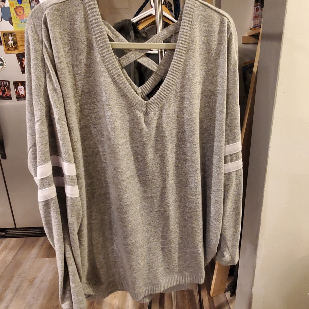 Women's plus 3x gray sweater